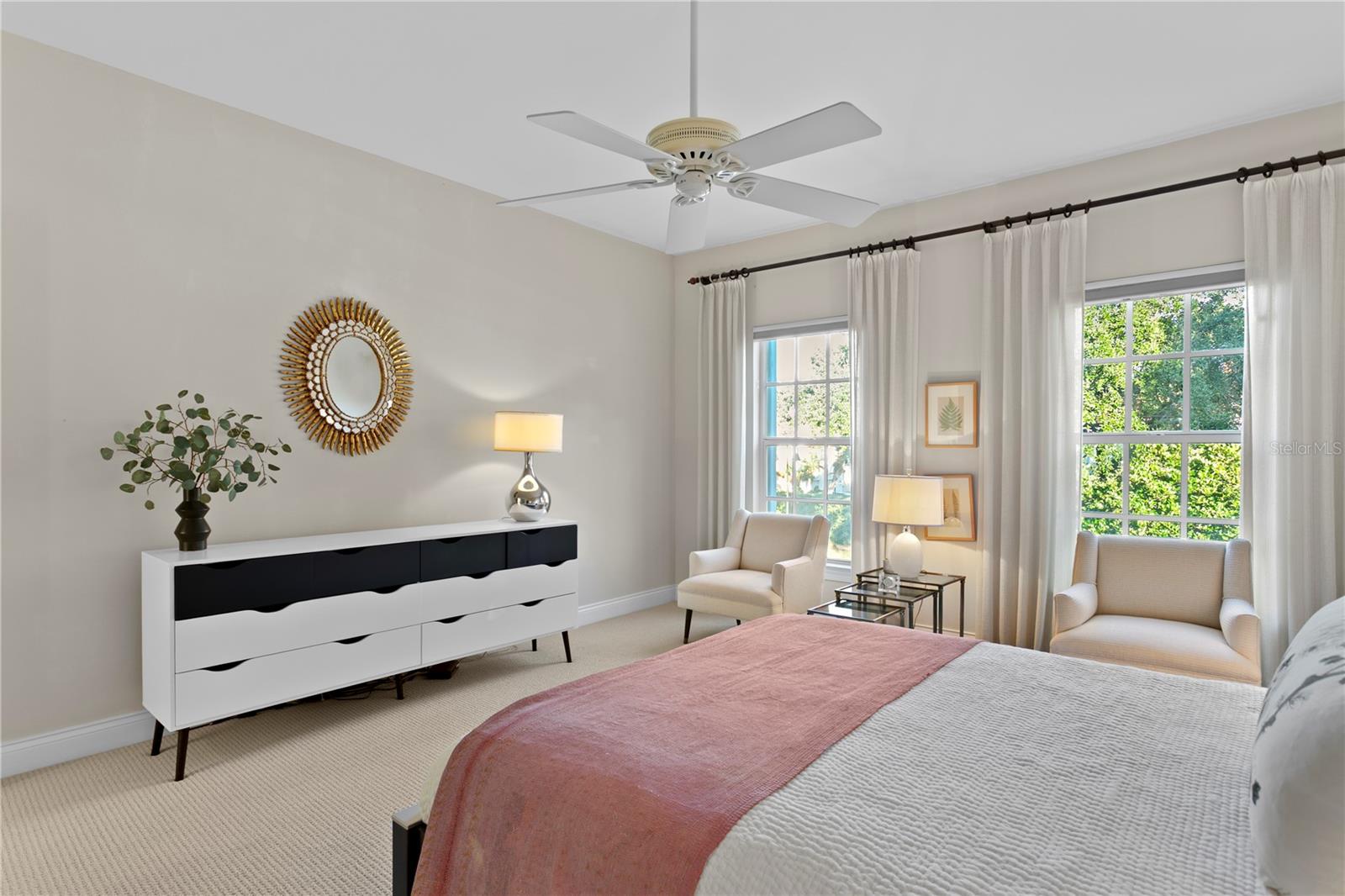 Image 43 of 75 For 328 Inner Harbour Circle