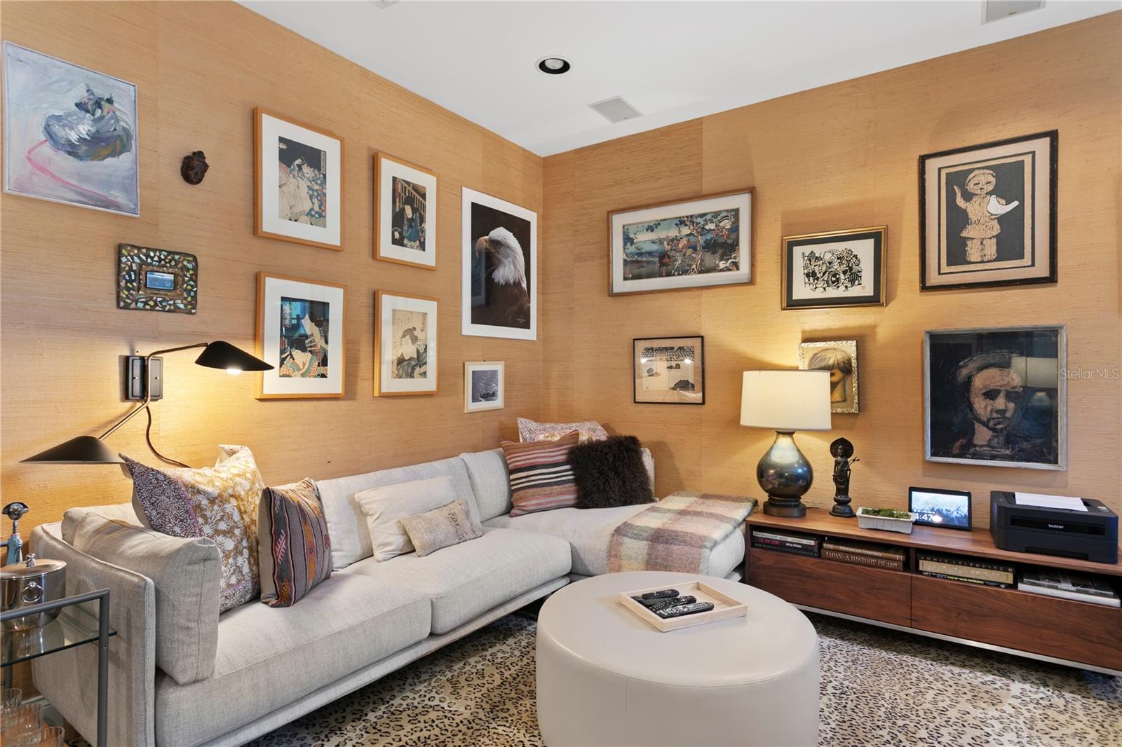 Image 48 of 75 For 328 Inner Harbour Circle