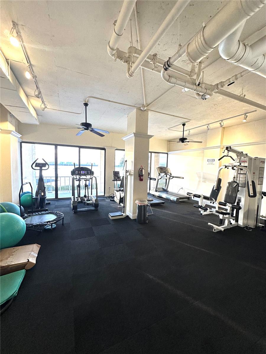 Image 15 of 24 For 500 Osceola Avenue 502