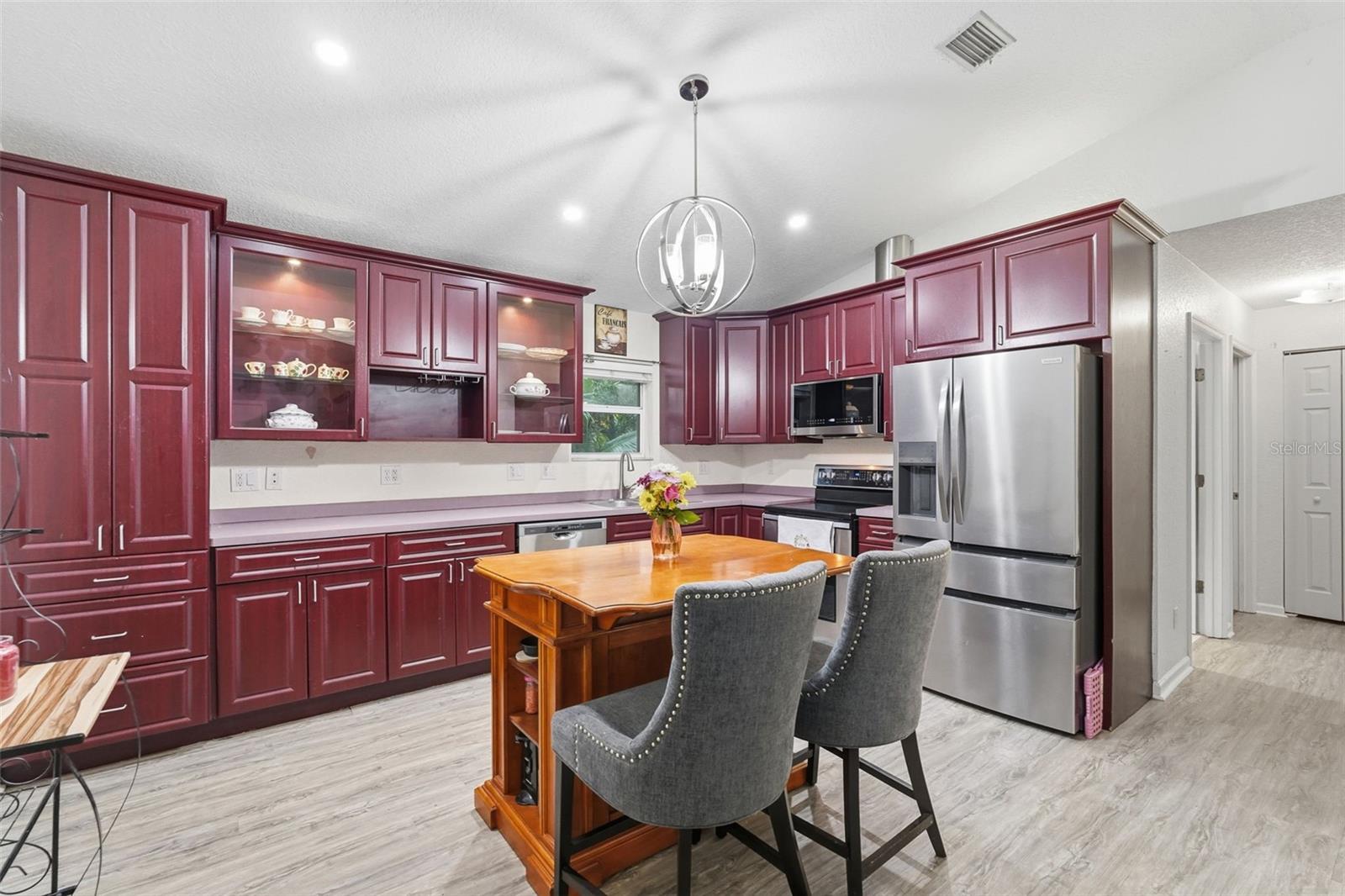 Image 14 of 56 For 2620 49th Avenue N