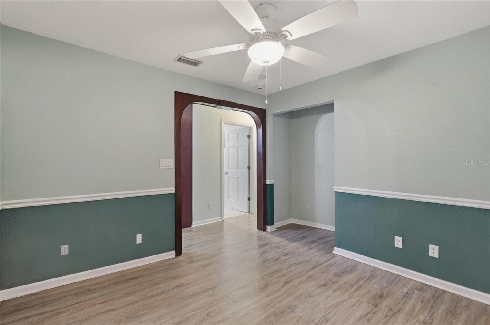 Image 19 of 56 For 2620 49th Avenue N