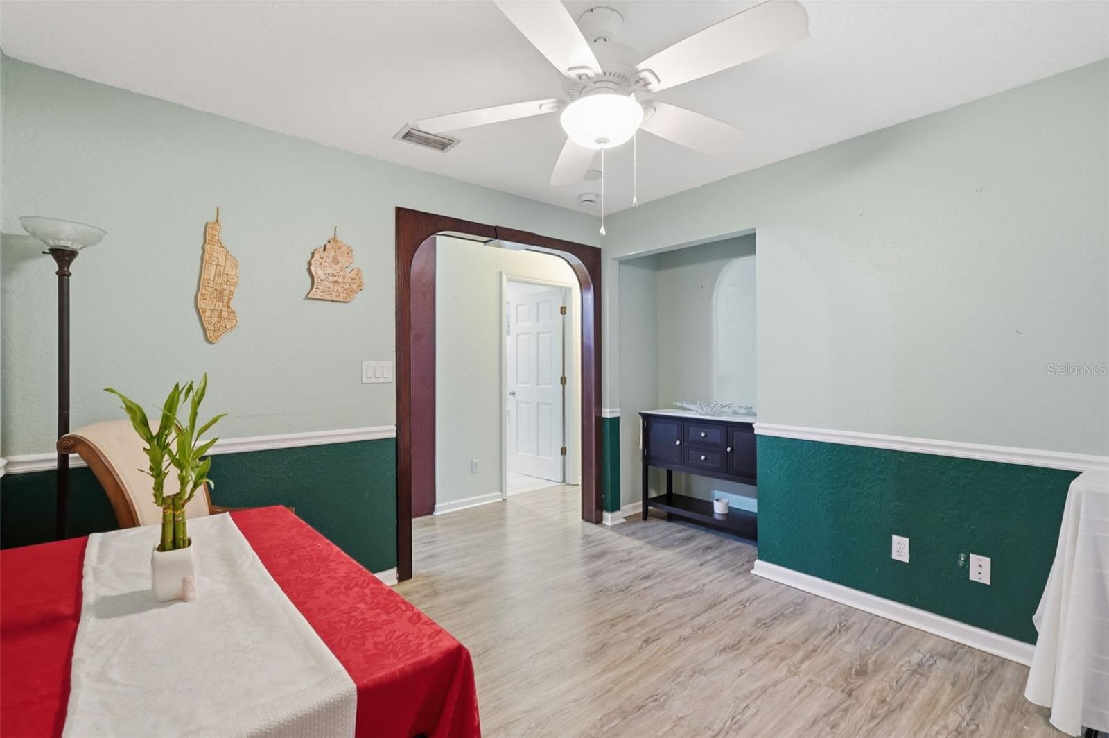 Image 20 of 56 For 2620 49th Avenue N