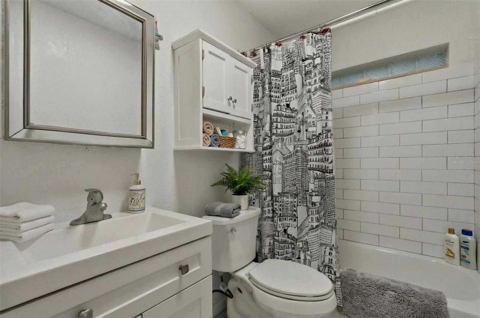 Image 21 of 56 For 2620 49th Avenue N