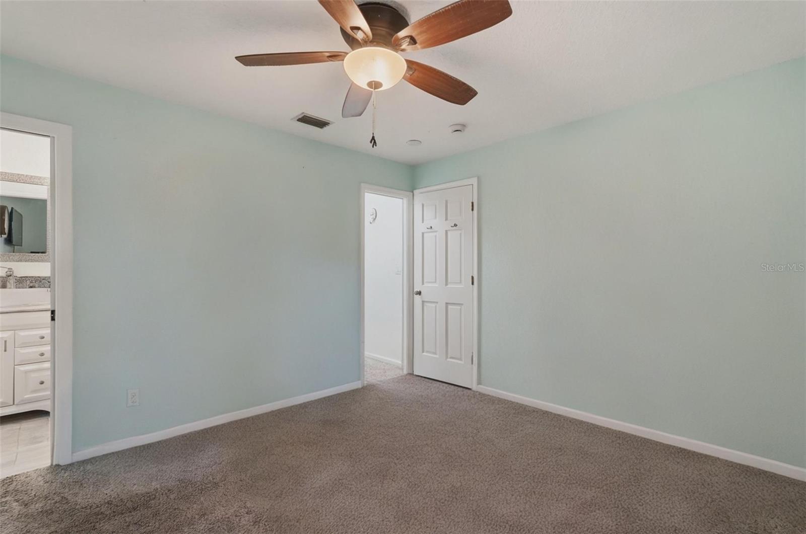 Image 30 of 56 For 2620 49th Avenue N