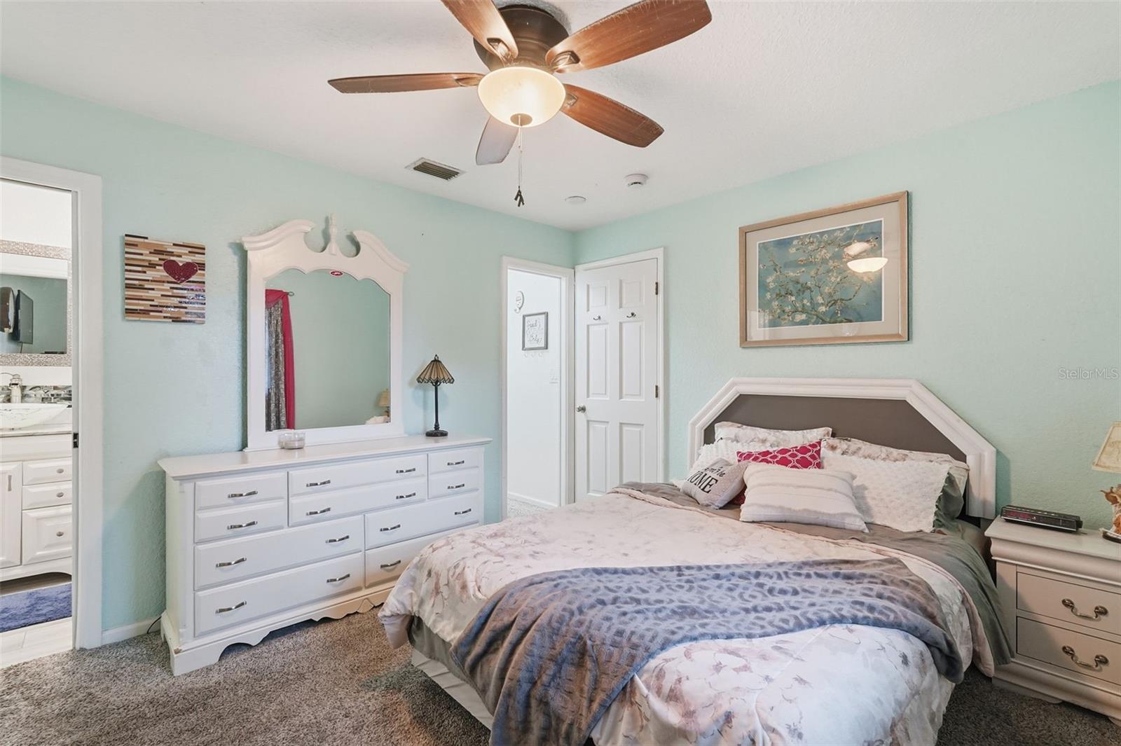 Image 31 of 56 For 2620 49th Avenue N