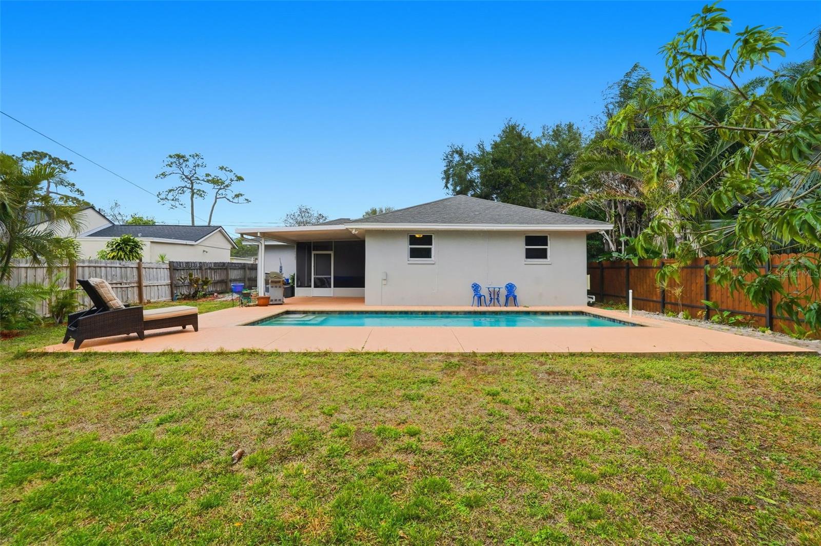 Image 47 of 56 For 2620 49th Avenue N