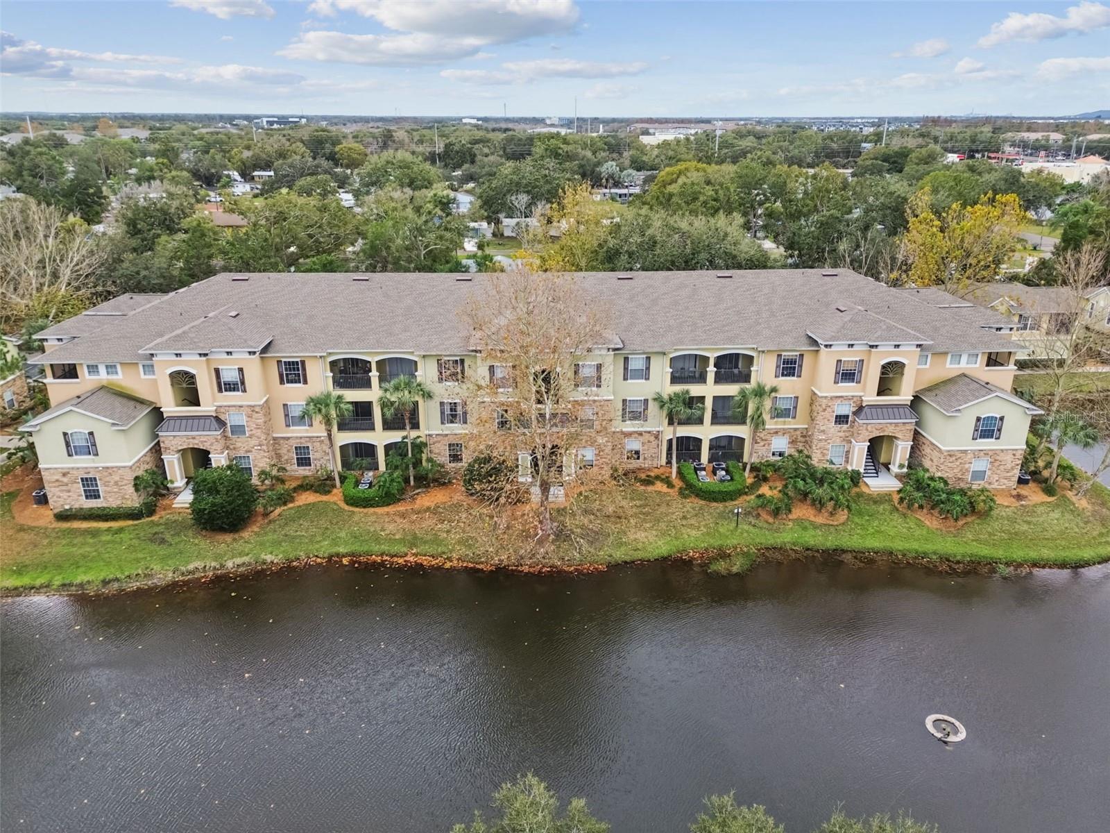 Image 45 of 95 For 10209 Courtney Palms Boulevard 101