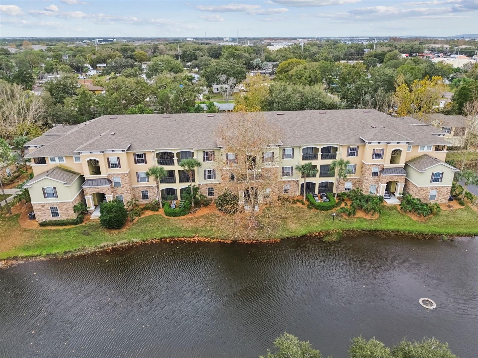 Image 46 of 95 For 10209 Courtney Palms Boulevard 101