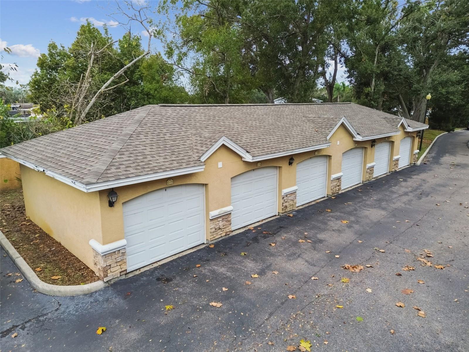 Image 55 of 95 For 10209 Courtney Palms Boulevard 101