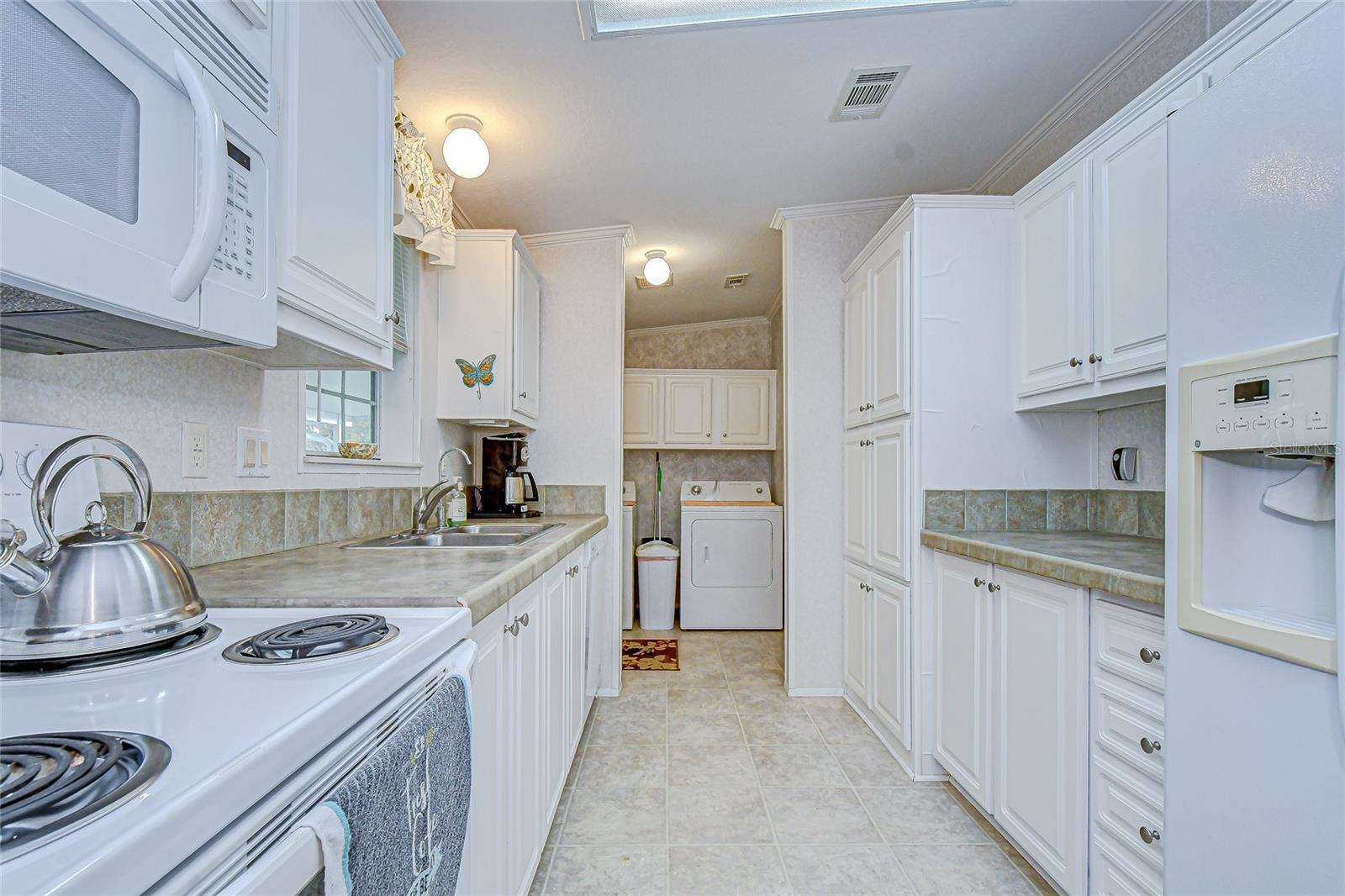 Image 13 of 69 For 3337 Dawns Dell