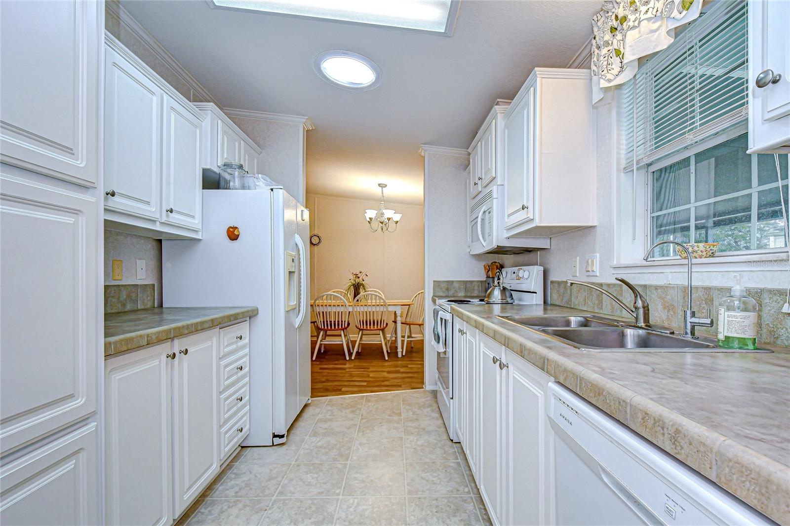 Image 3 of 69 For 3337 Dawns Dell