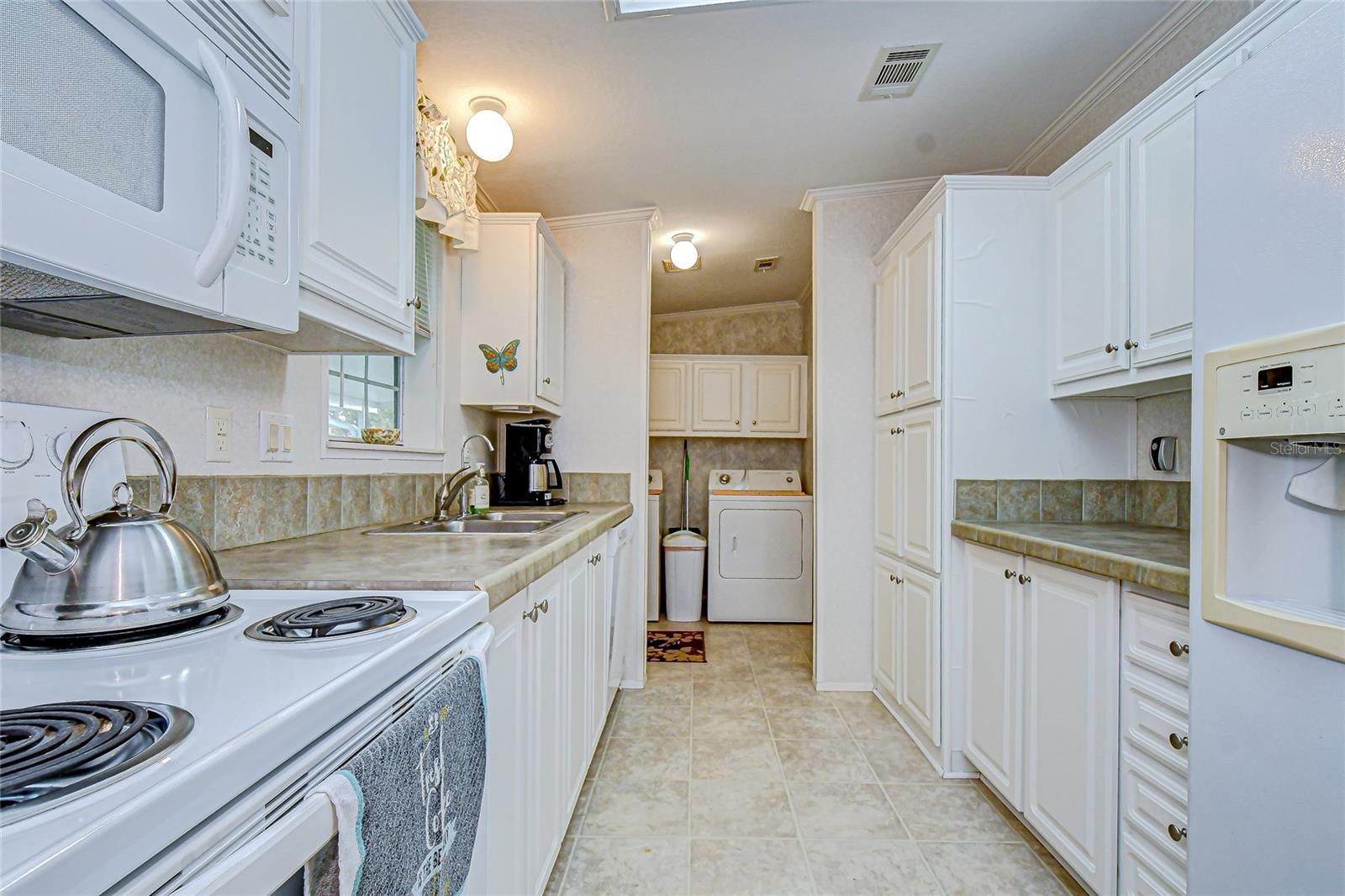 Image 5 of 69 For 3337 Dawns Dell