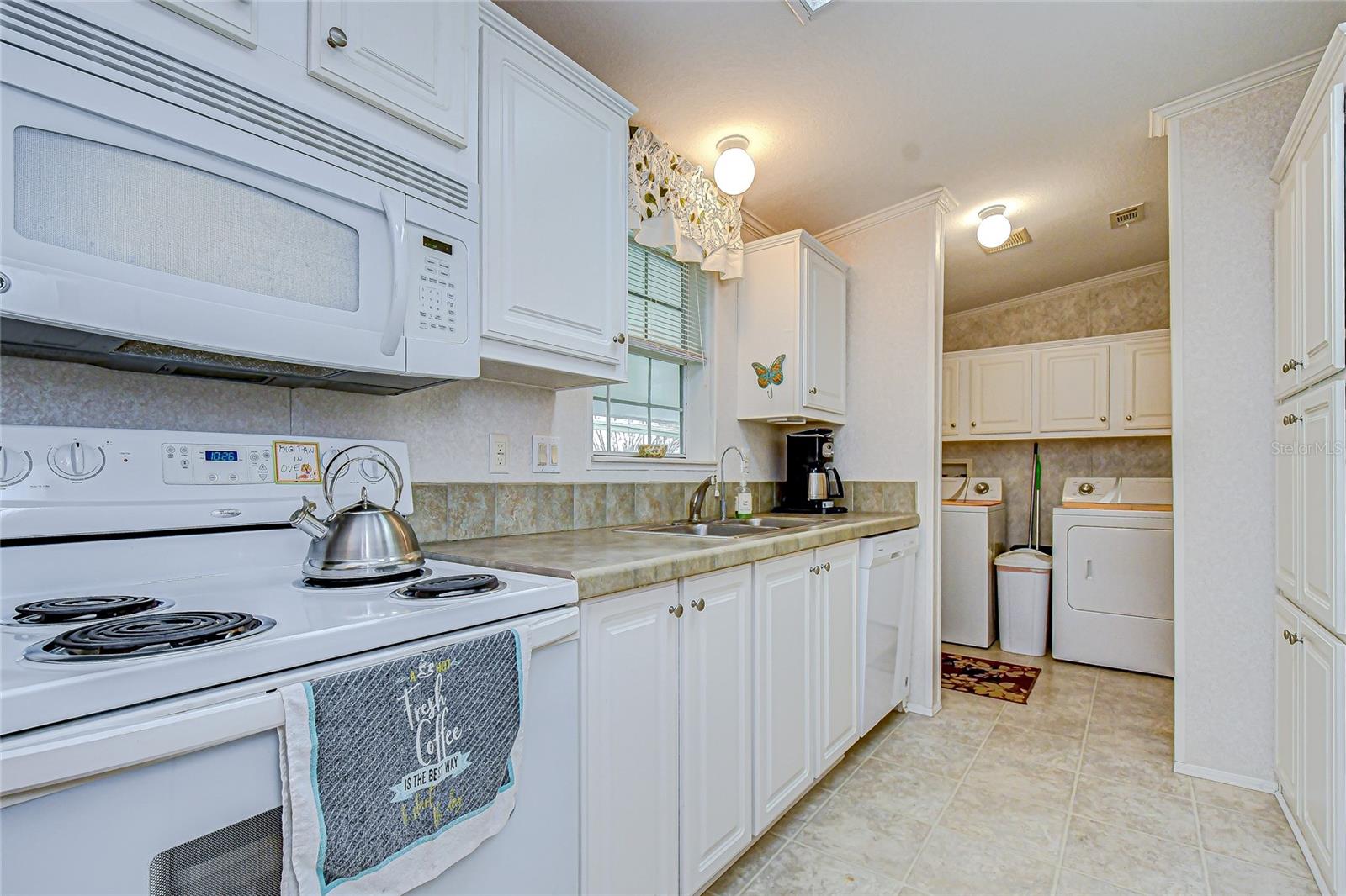 Image 7 of 69 For 3337 Dawns Dell