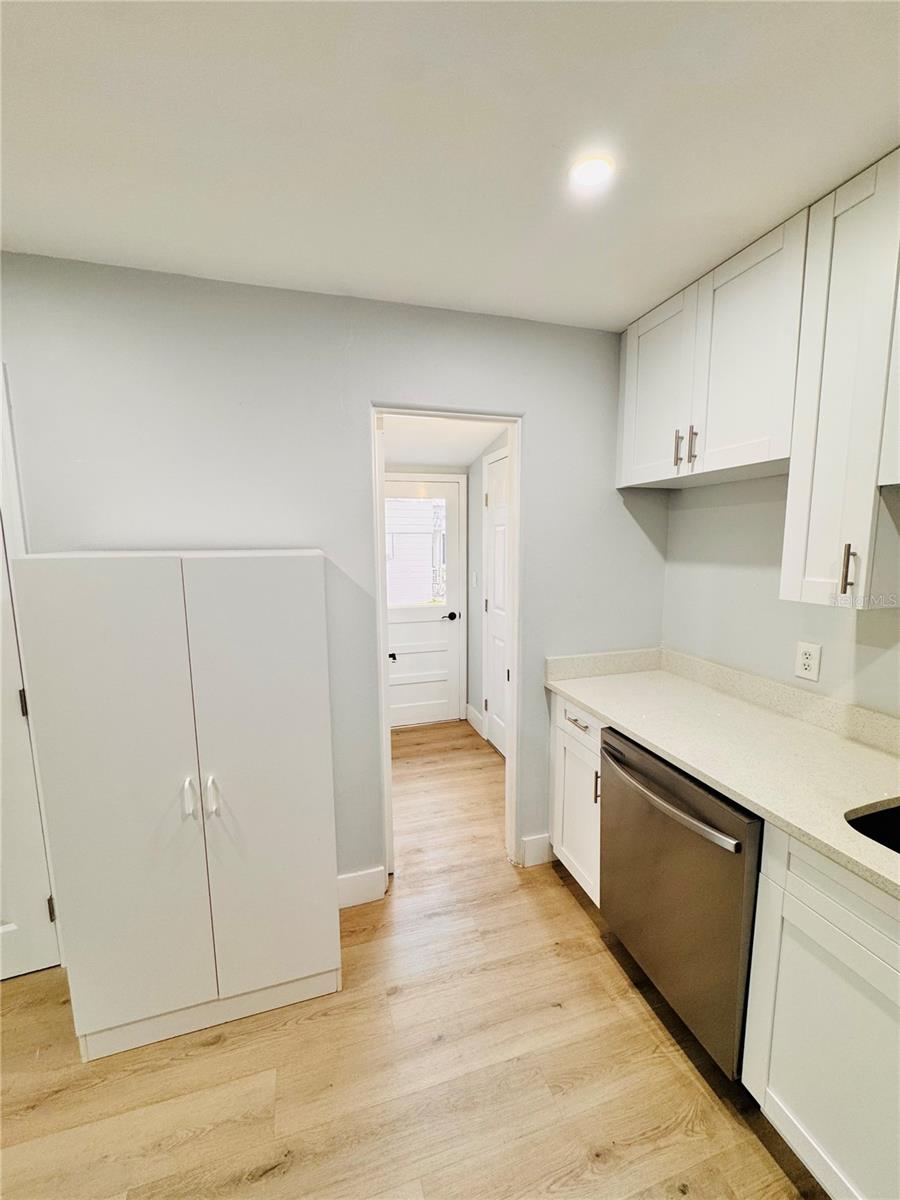 Image 10 of 28 For 2837 18th Avenue N