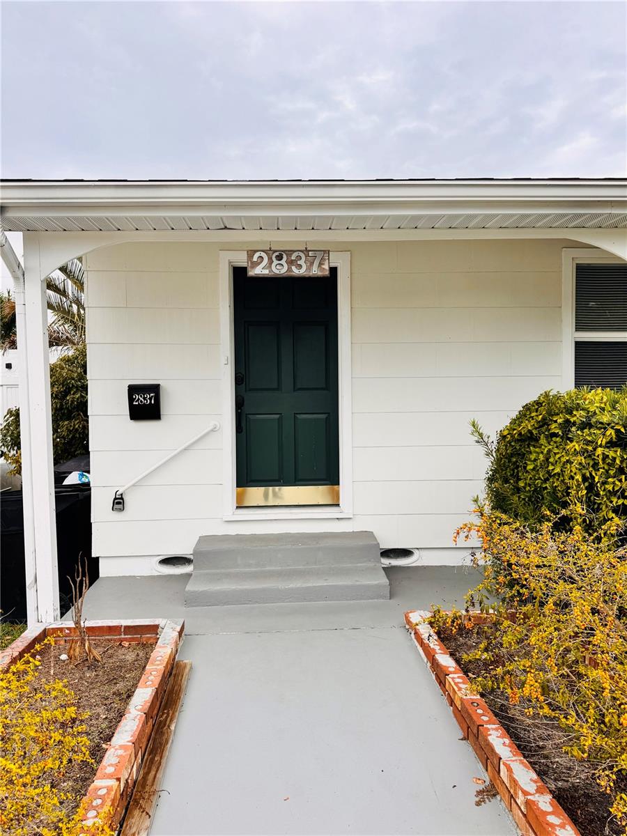 Image 2 of 28 For 2837 18th Avenue N