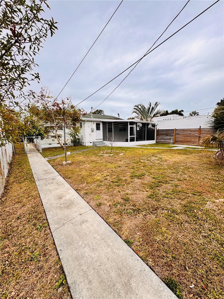 Image 25 of 28 For 2837 18th Avenue N