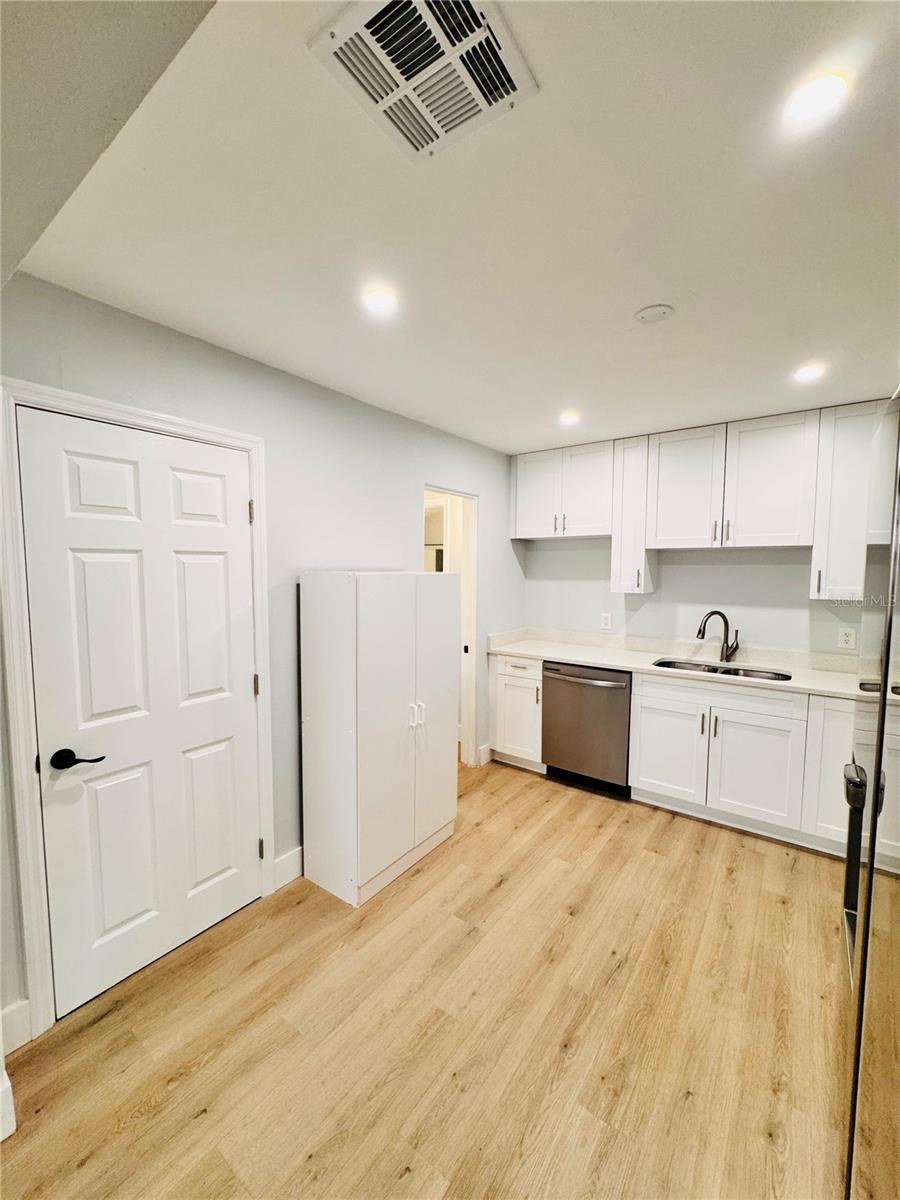 Image 9 of 28 For 2837 18th Avenue N