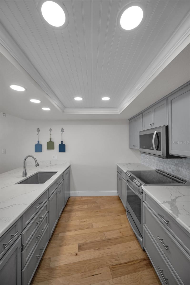 Image 17 of 47 For 55 Rogers Street 203