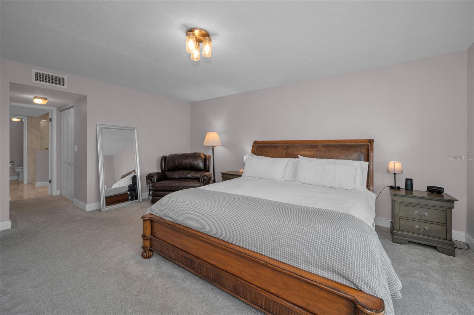 Image 31 of 47 For 55 Rogers Street 203