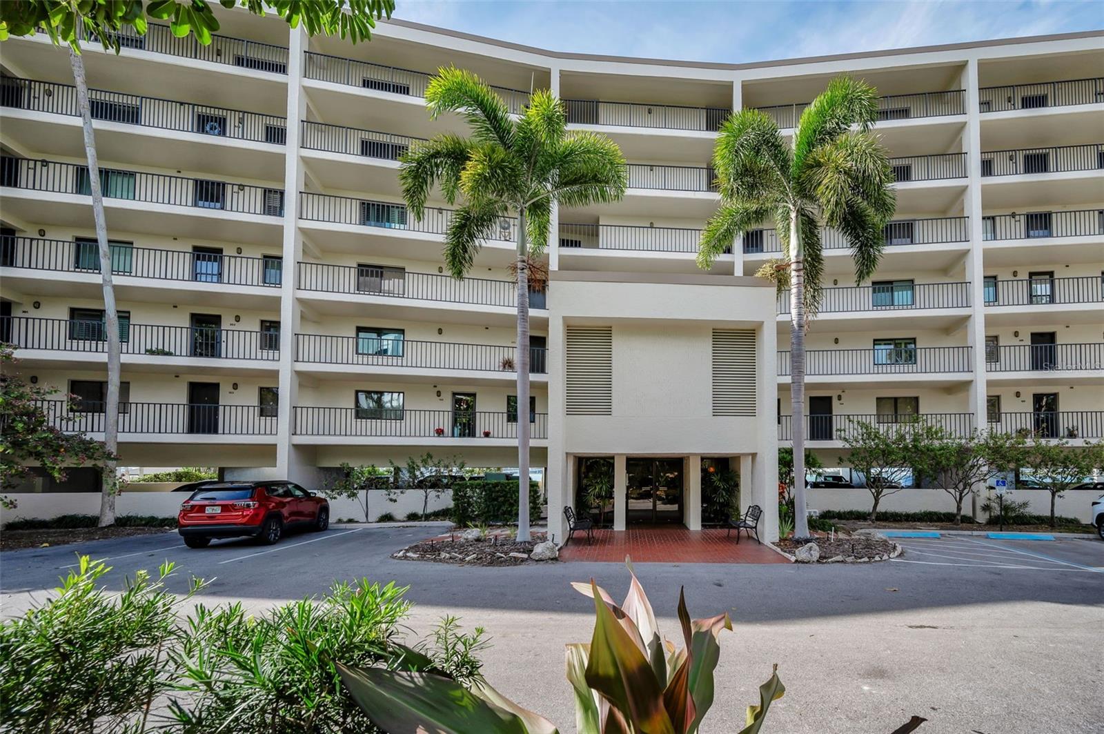 Image 4 of 47 For 55 Rogers Street 203