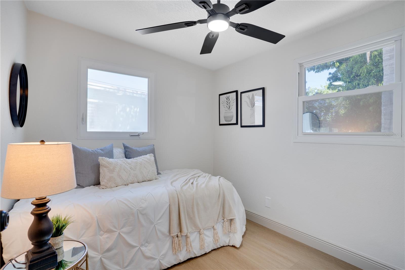 Listing photo id 12 for 12115 104th Street