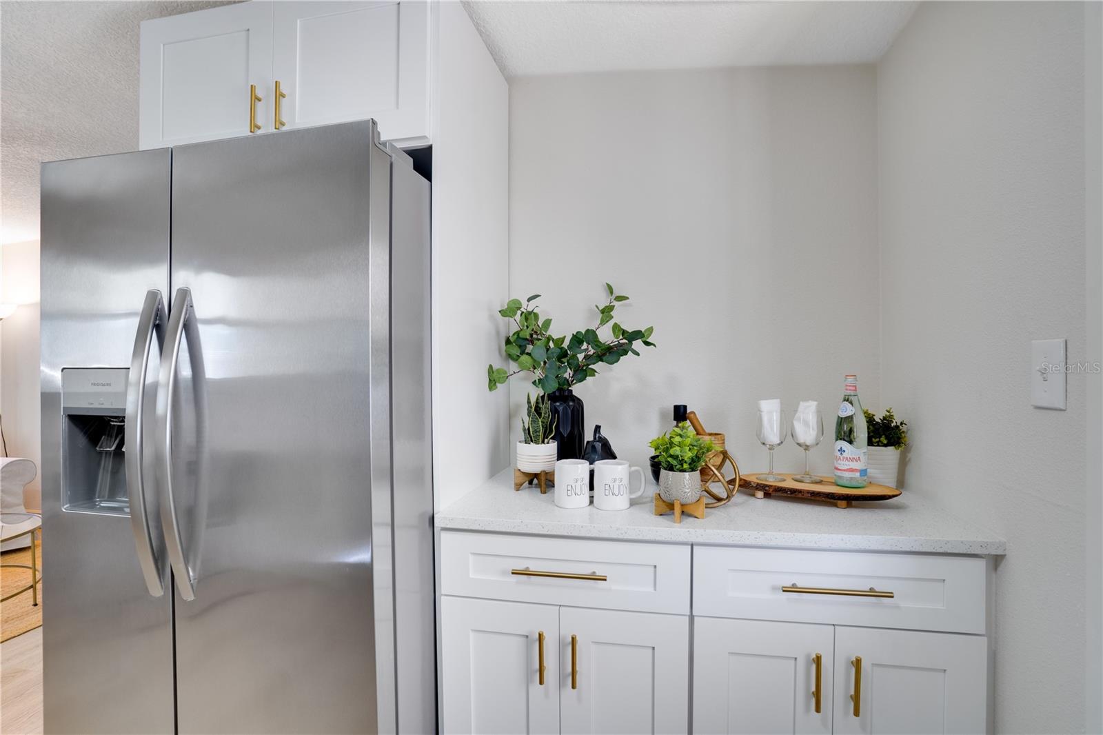 Listing photo id 7 for 12115 104th Street