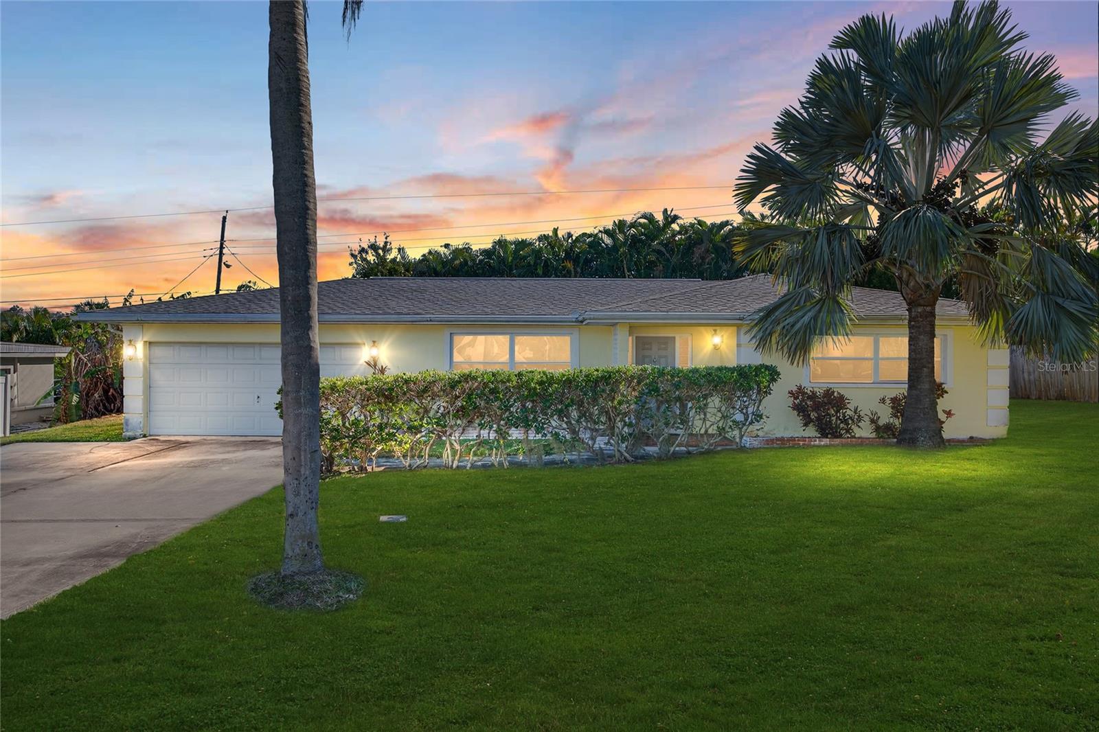 Details for 2962 8th Avenue Sw, LARGO, FL 33770