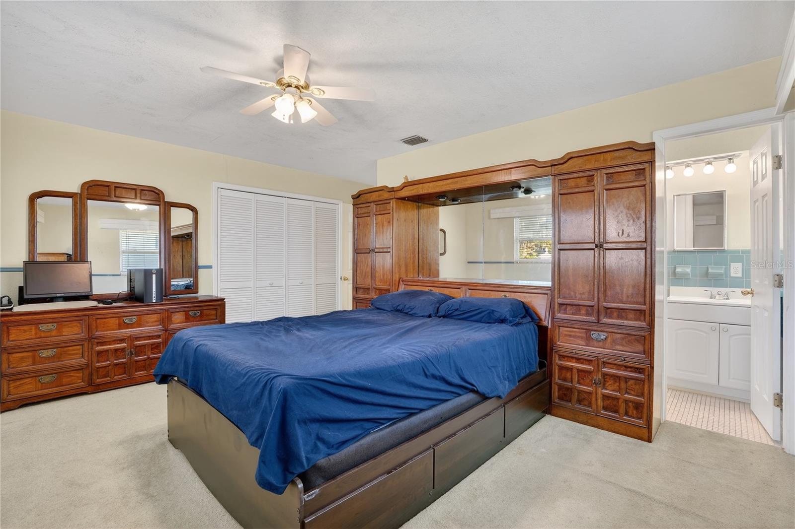 Image 21 of 39 For 2962 8th Avenue Sw