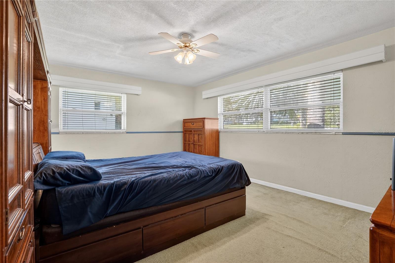 Image 22 of 39 For 2962 8th Avenue Sw