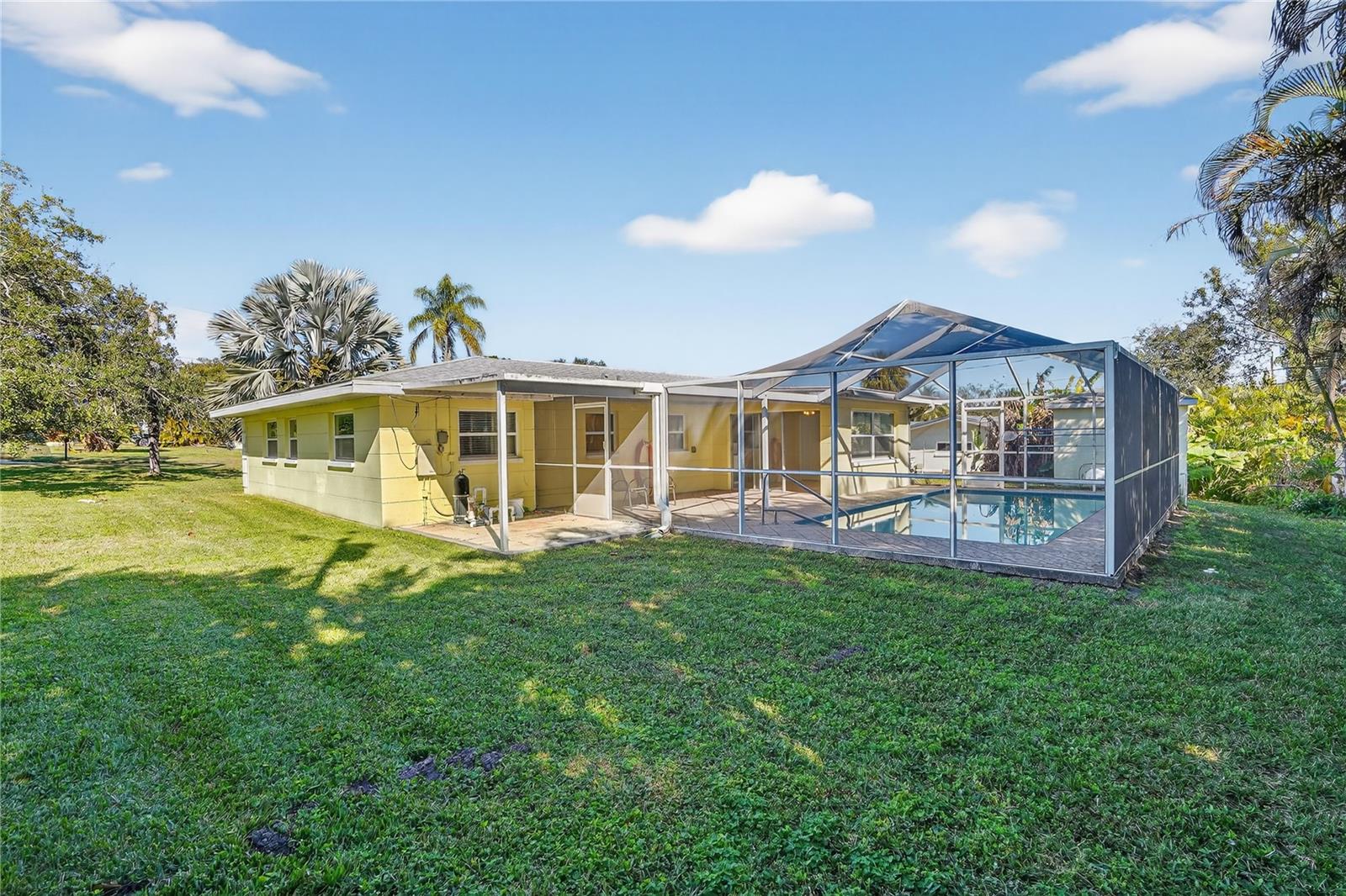 Image 30 of 39 For 2962 8th Avenue Sw