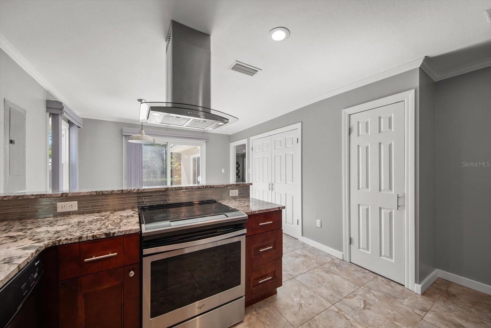 Image 10 of 30 For 1245 Idlewild Drive