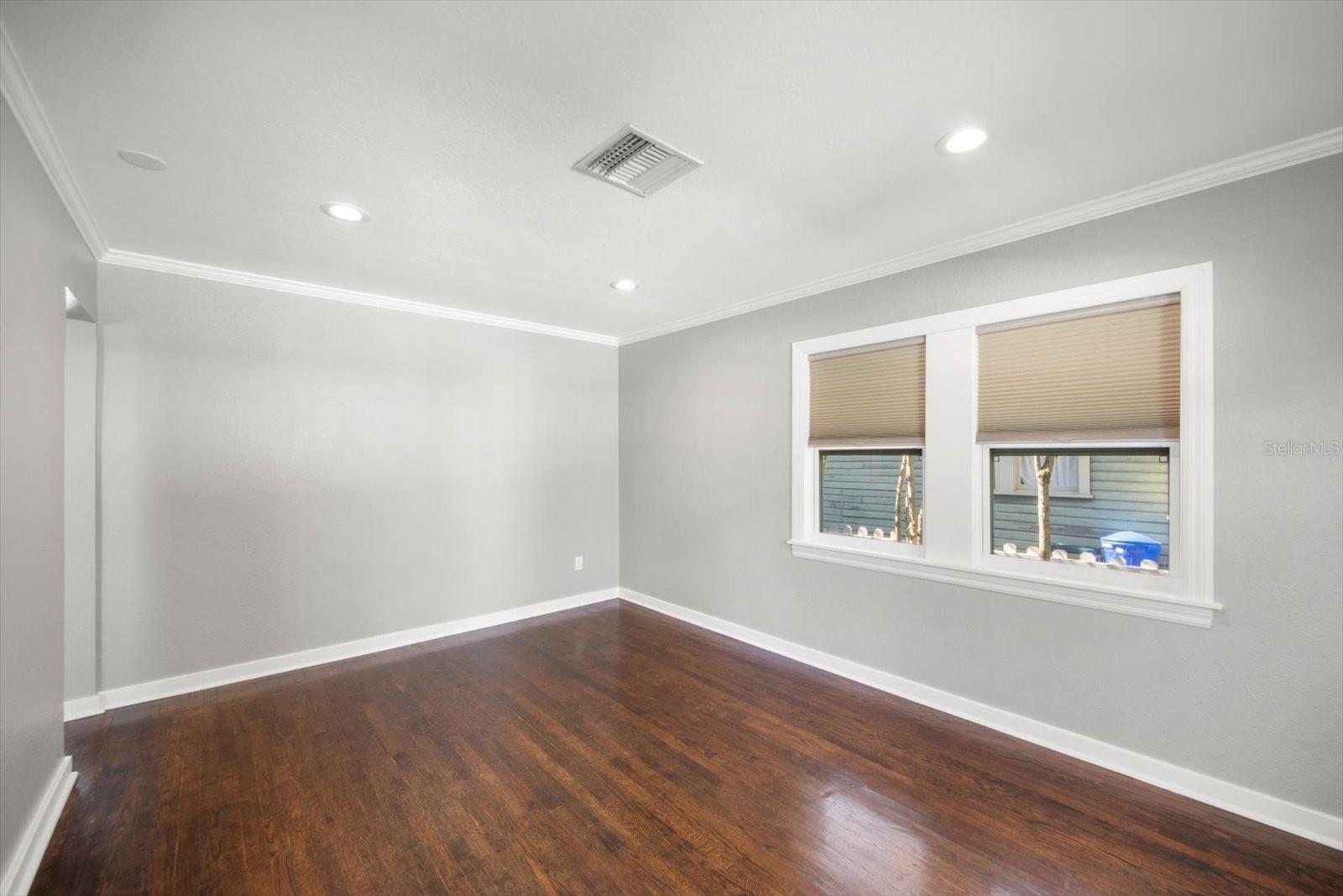 Image 5 of 30 For 1245 Idlewild Drive