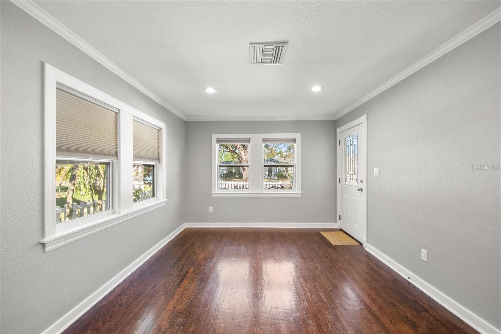 Image 6 of 30 For 1245 Idlewild Drive