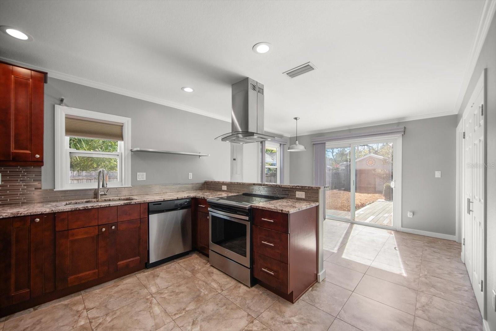 Image 7 of 30 For 1245 Idlewild Drive