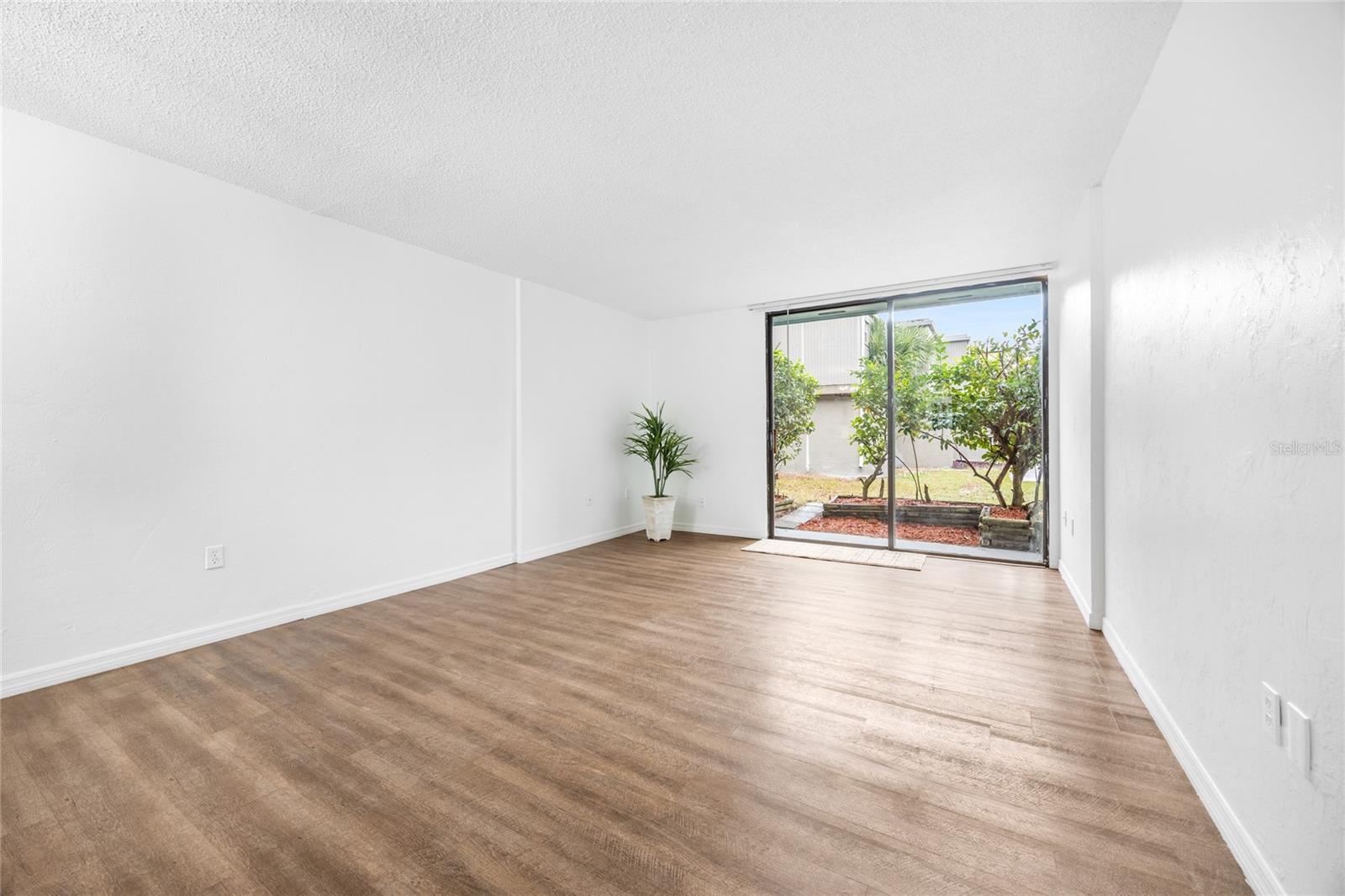 Image 8 of 38 For 711 75th Street 106