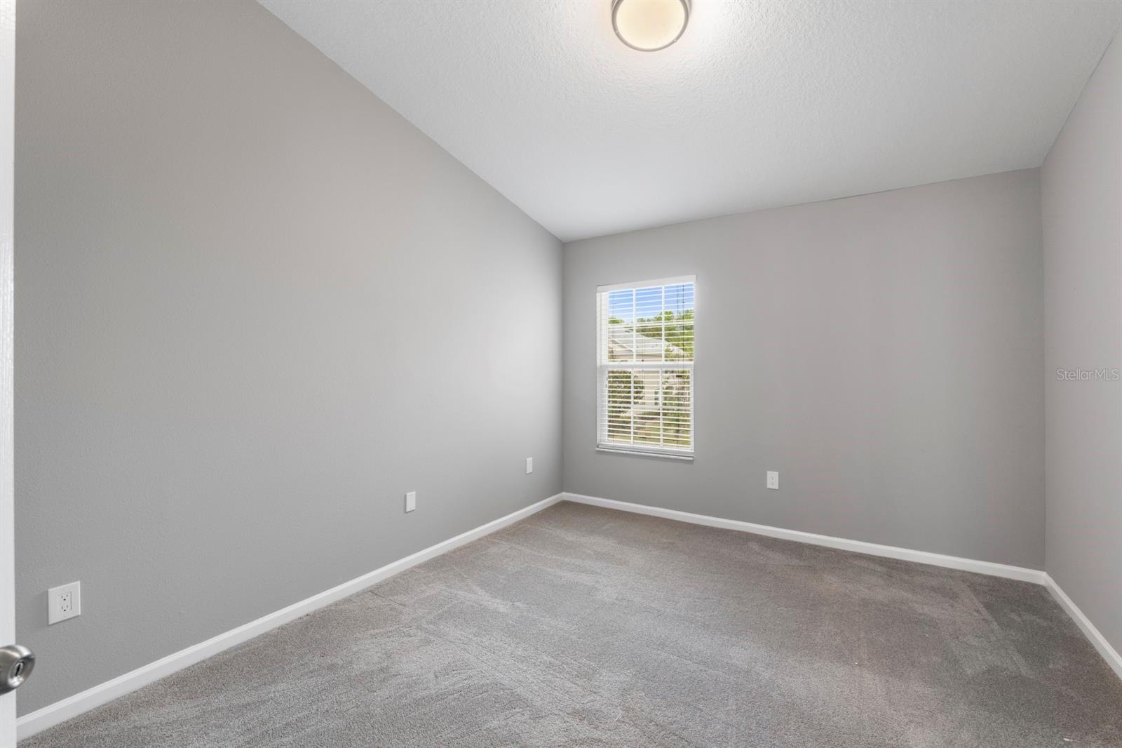 Image 13 of 34 For 26532 Castleview Way