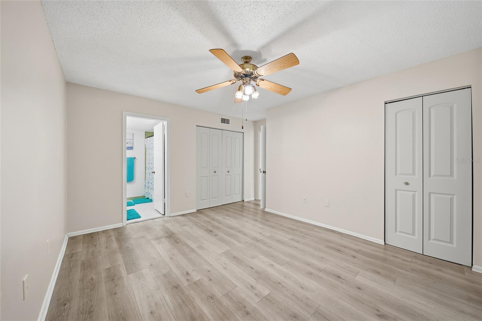 Image 17 of 28 For 3585 41st Terrace S 225