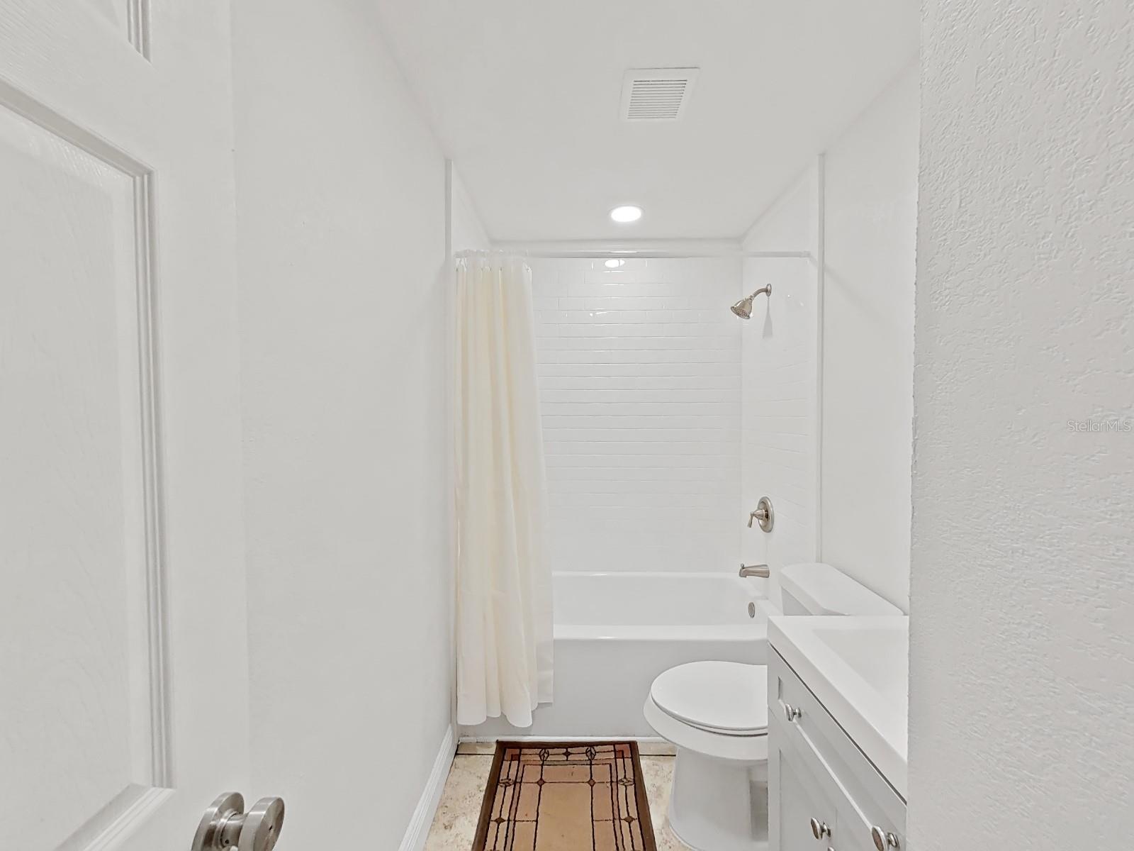 Image 14 of 21 For 2501 Harn Boulevard H39