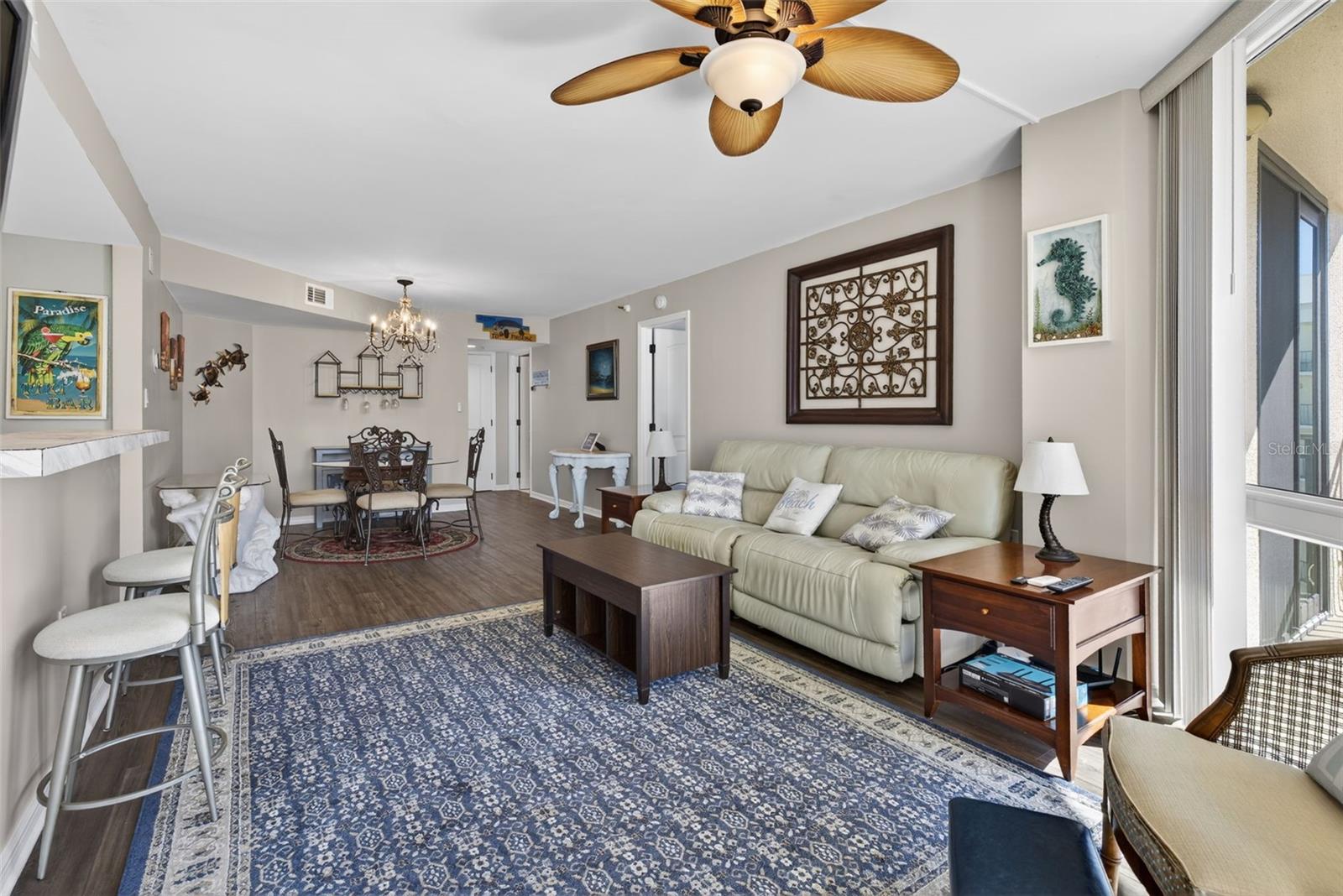 Image 11 of 44 For 690 Island Way 911