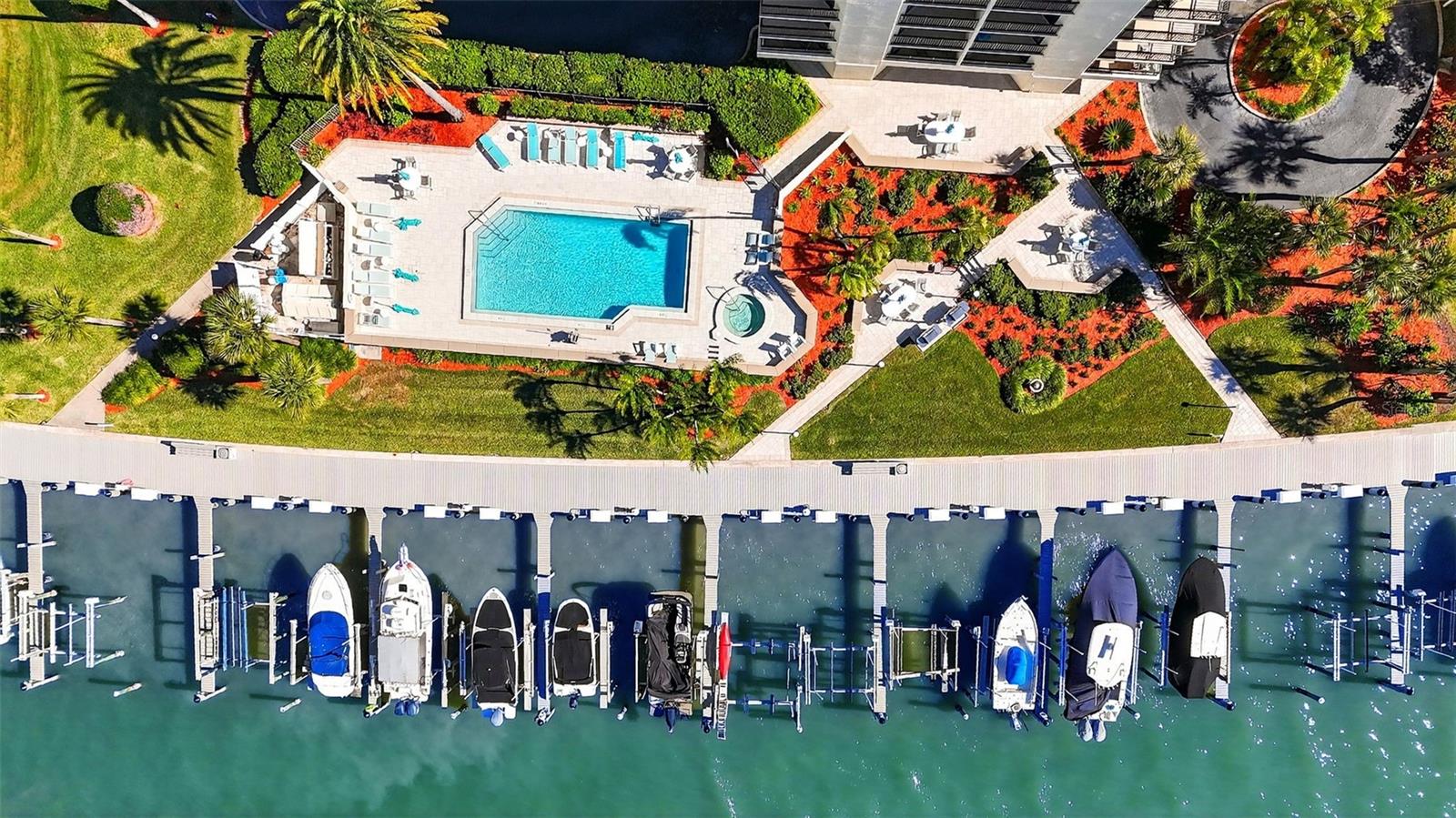 Image 4 of 44 For 690 Island Way 911