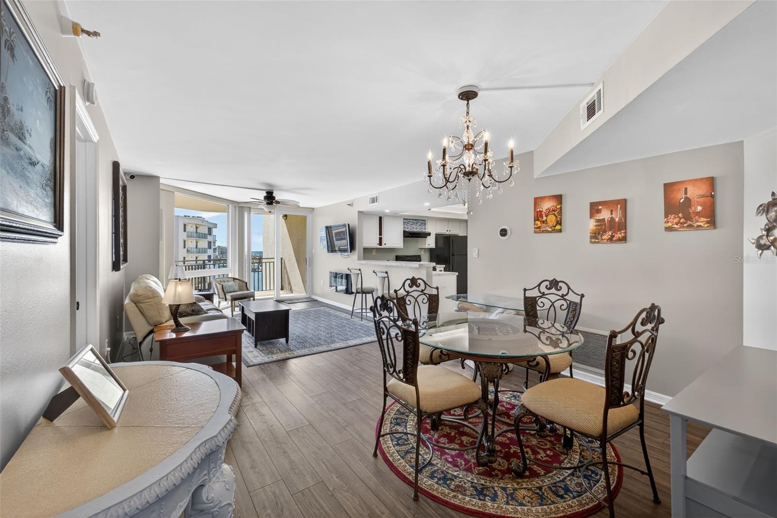 Image 44 of 44 For 690 Island Way 911