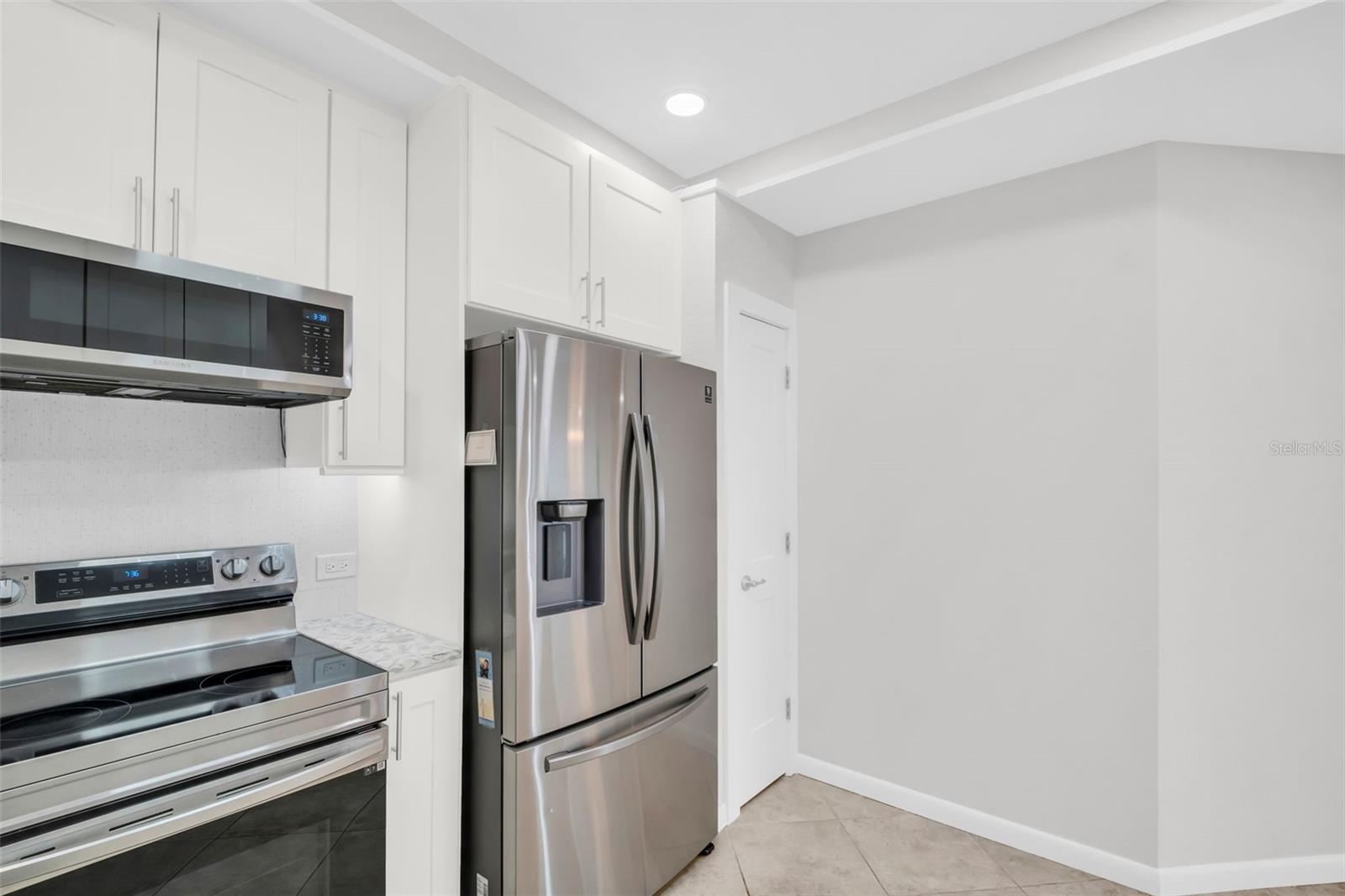 Image 12 of 40 For 1 Beach Drive Se 1910