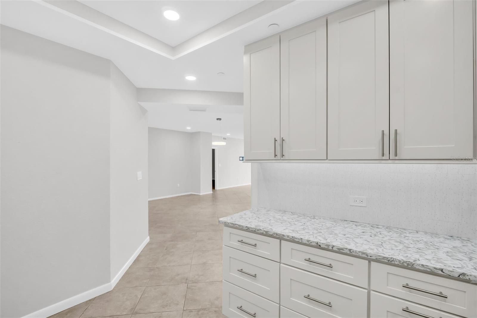 Image 14 of 40 For 1 Beach Drive Se 1910