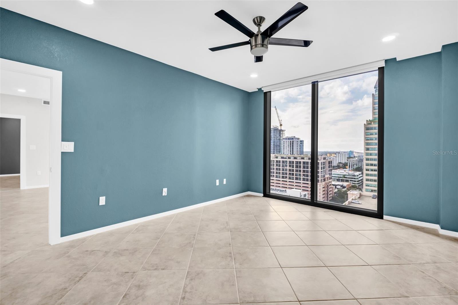 Image 18 of 40 For 1 Beach Drive Se 1910