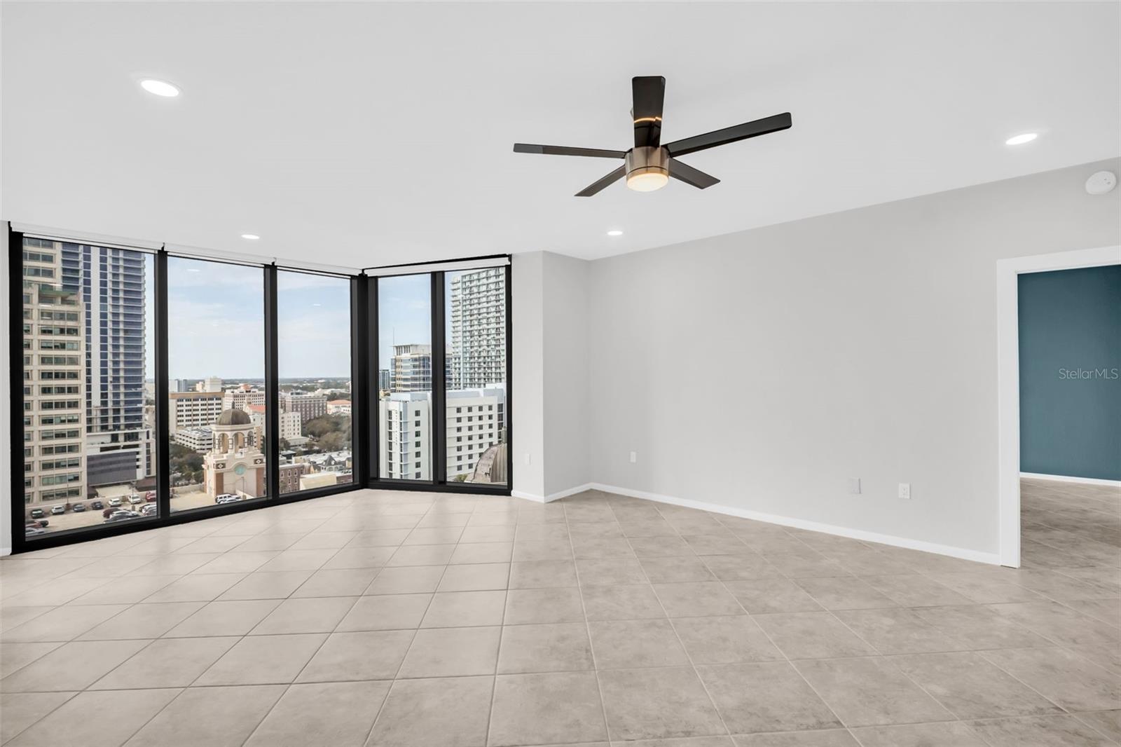 Image 2 of 40 For 1 Beach Drive Se 1910