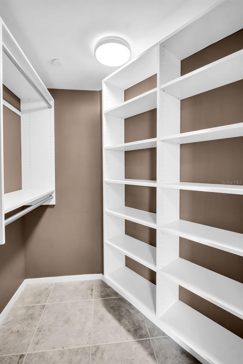 Image 22 of 40 For 1 Beach Drive Se 1910