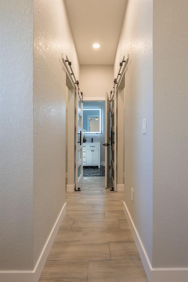 Image 20 of 51 For 9912 Golden Loop