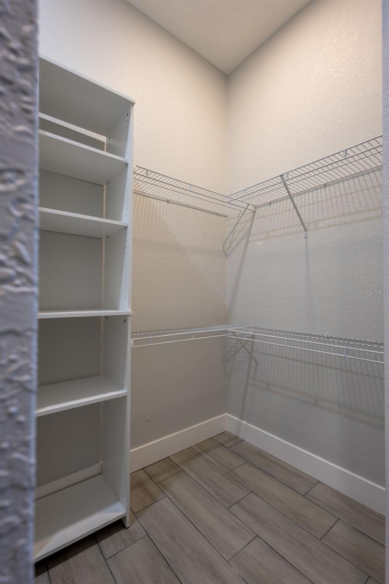 Image 22 of 51 For 9912 Golden Loop