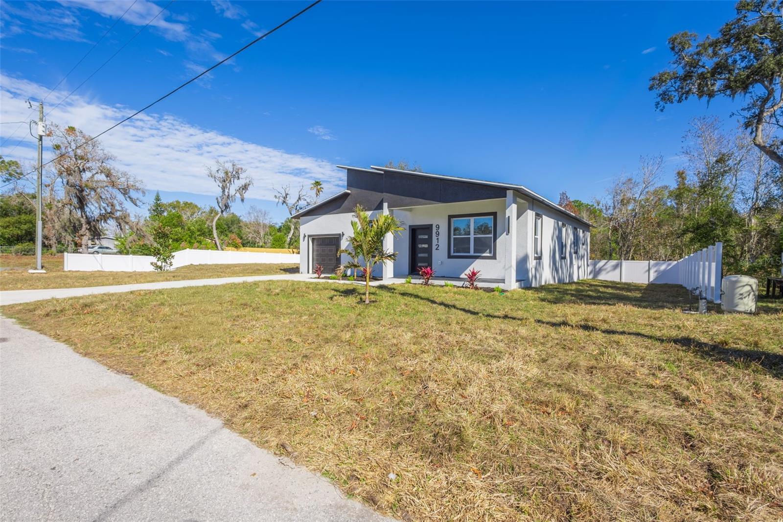 Image 3 of 51 For 9912 Golden Loop