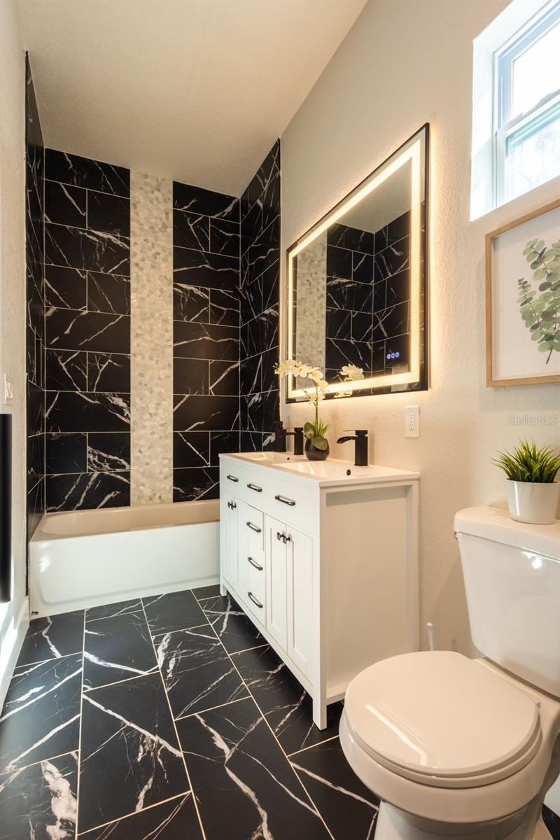 Image 30 of 51 For 9912 Golden Loop